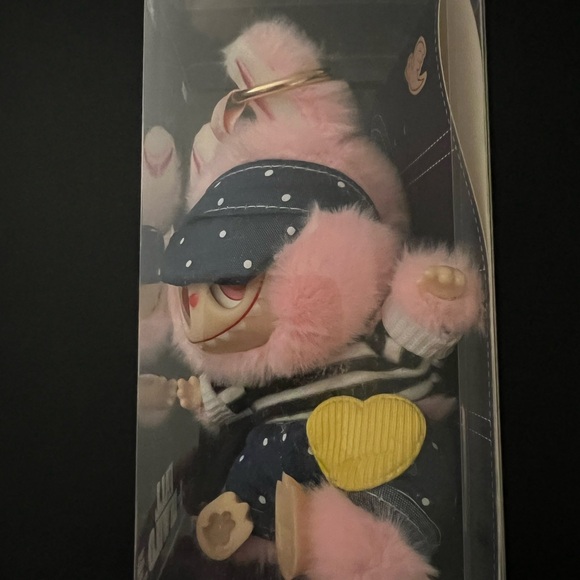 Labubu - Picture 2 of 3